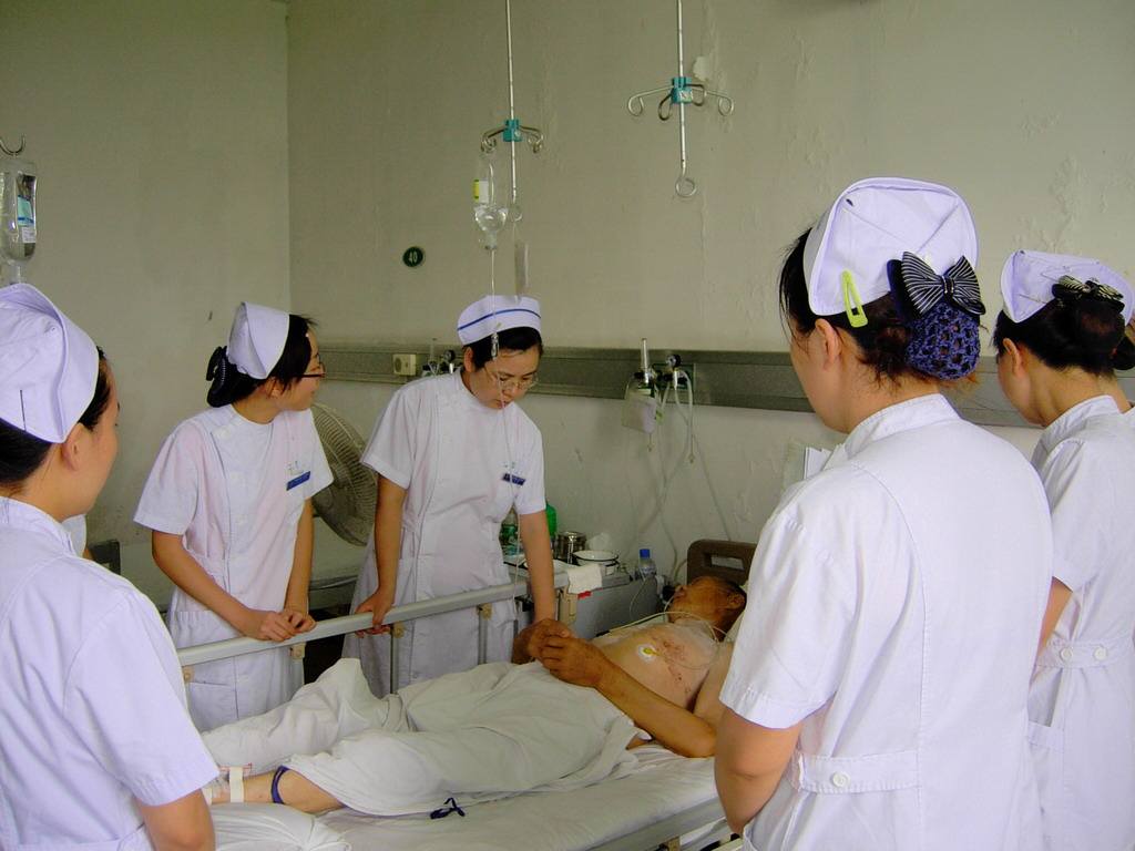 進(jìn)行病人護(hù)理的注意事項(xiàng)有哪些