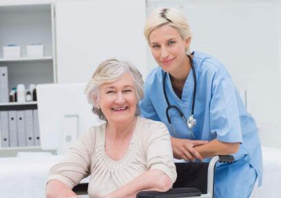 選擇家庭護理服務(wù)時應(yīng)注意哪些方面